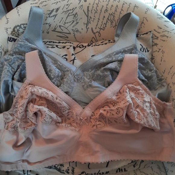 Glamorise Intimates & Sleepwear 2 Glamorise Bras 56dd 56e Poshmark